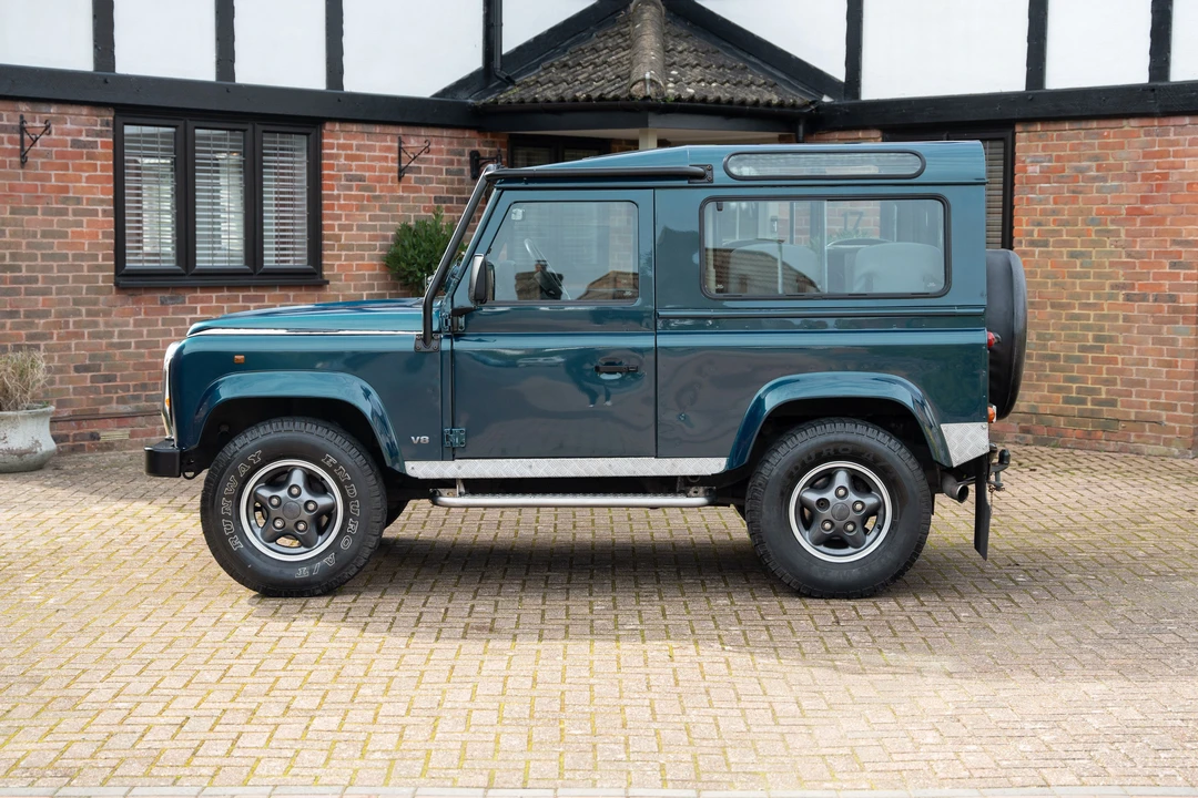 1998 Land Rover Defender 90 - Image 4 of 31