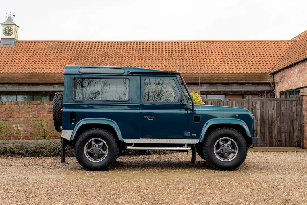 1998 Land Rover Defender 90 - Image 8 of 31