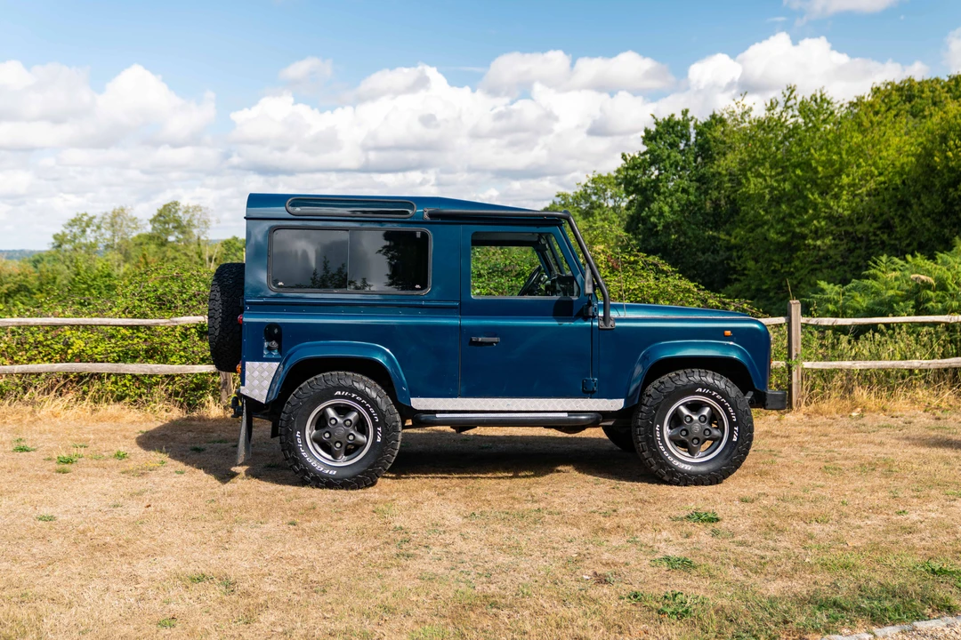 1998 Land Rover Defender 90 - Image 8 of 31