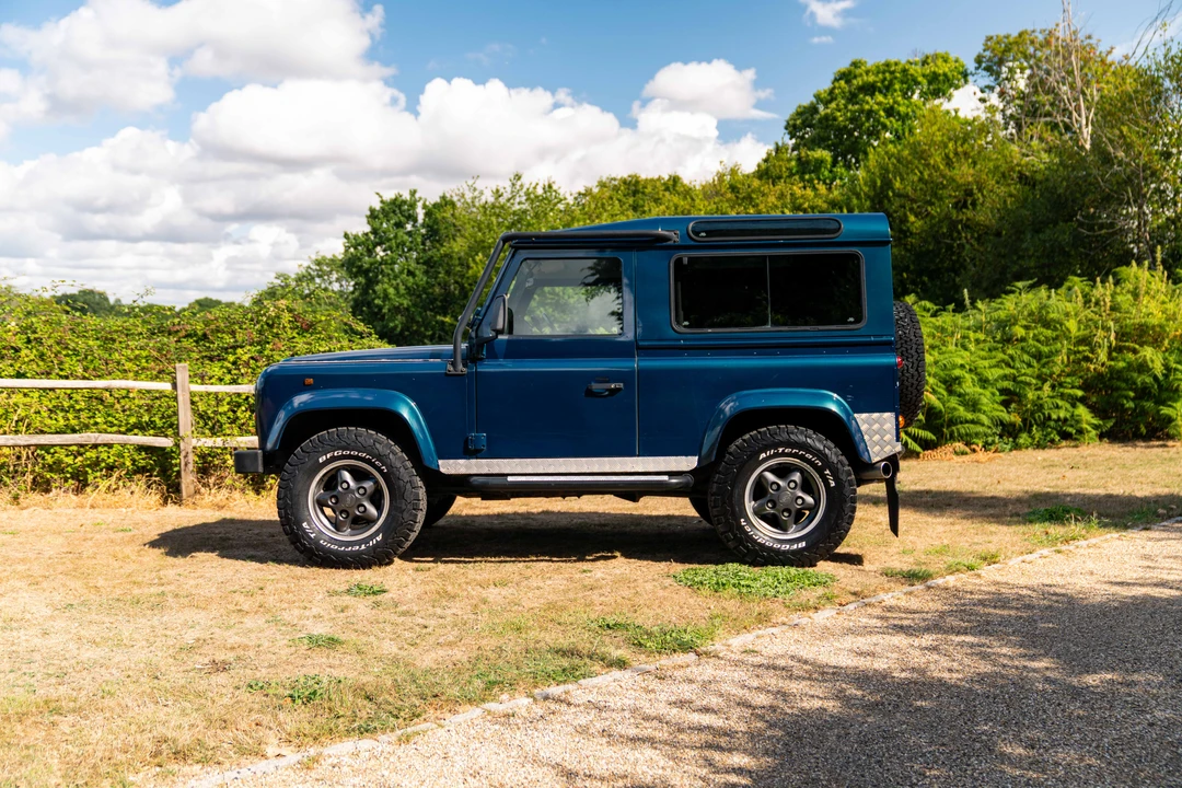 1998 Land Rover Defender 90 - Image 4 of 31