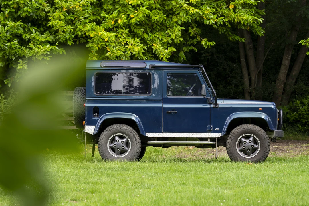 1998 Land Rover Defender 90 - Image 5 of 31