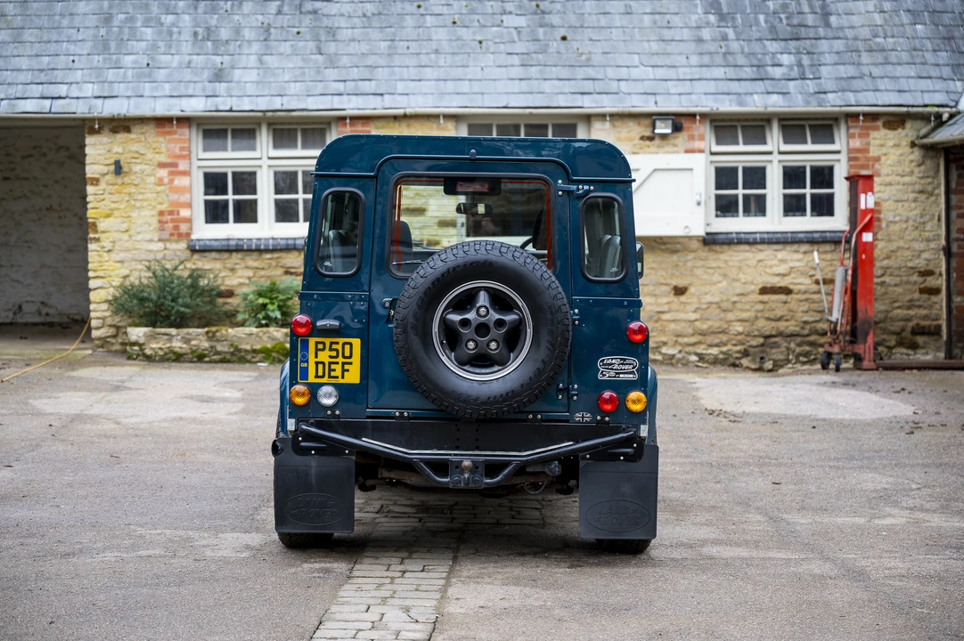 1998 Land Rover Defender 90 - Image 6 of 31