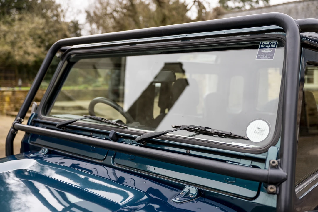 1998 Land Rover Defender 90 - Image 25 of 31