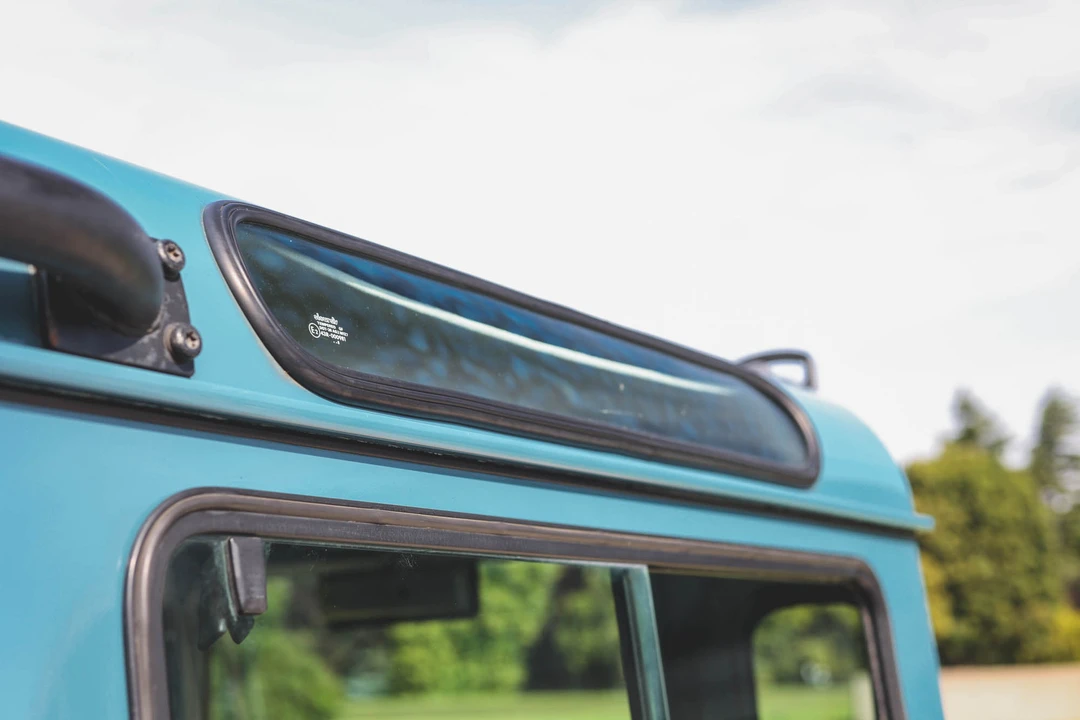 1998 Land Rover Defender 90 - Image 15 of 31