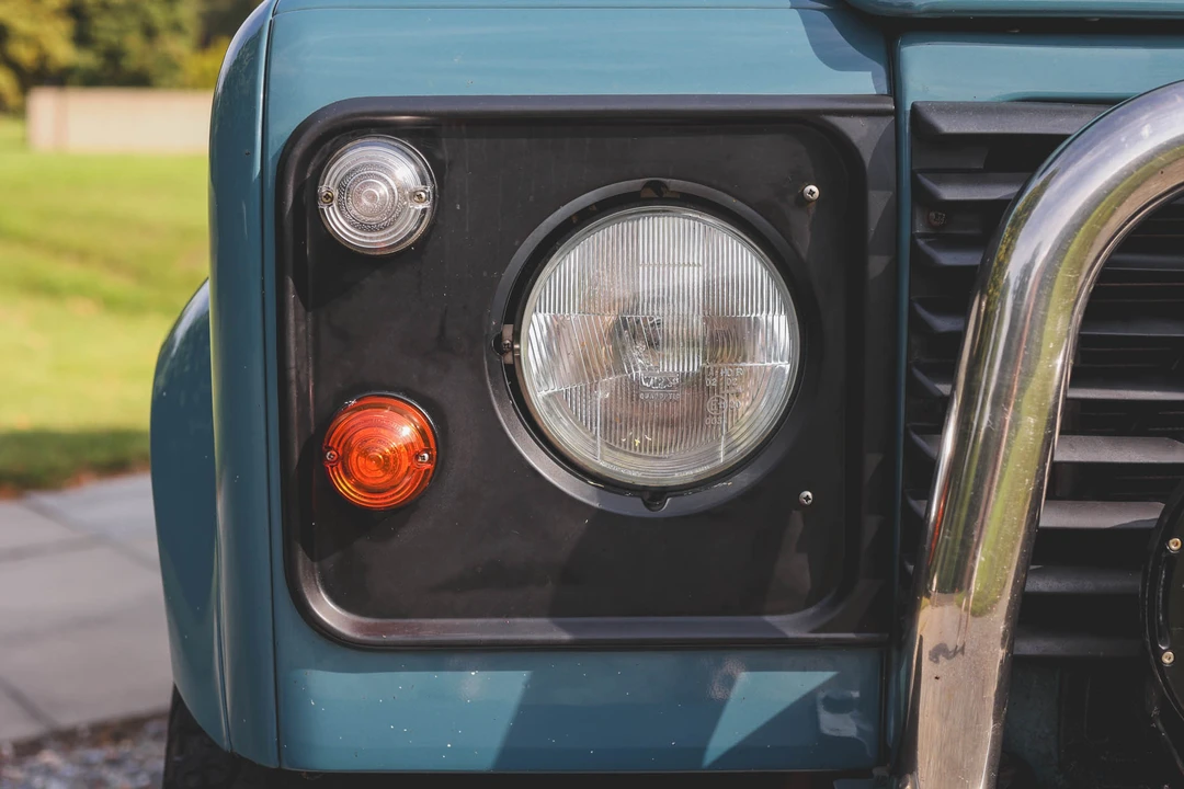 1998 Land Rover Defender 90 - Image 18 of 31