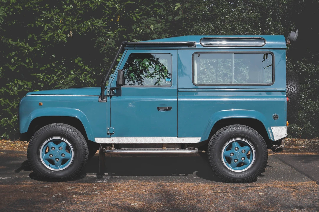 1998 Land Rover Defender 90 - Image 8 of 31
