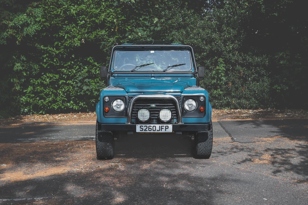 1998 Land Rover Defender 90 - Image 2 of 31