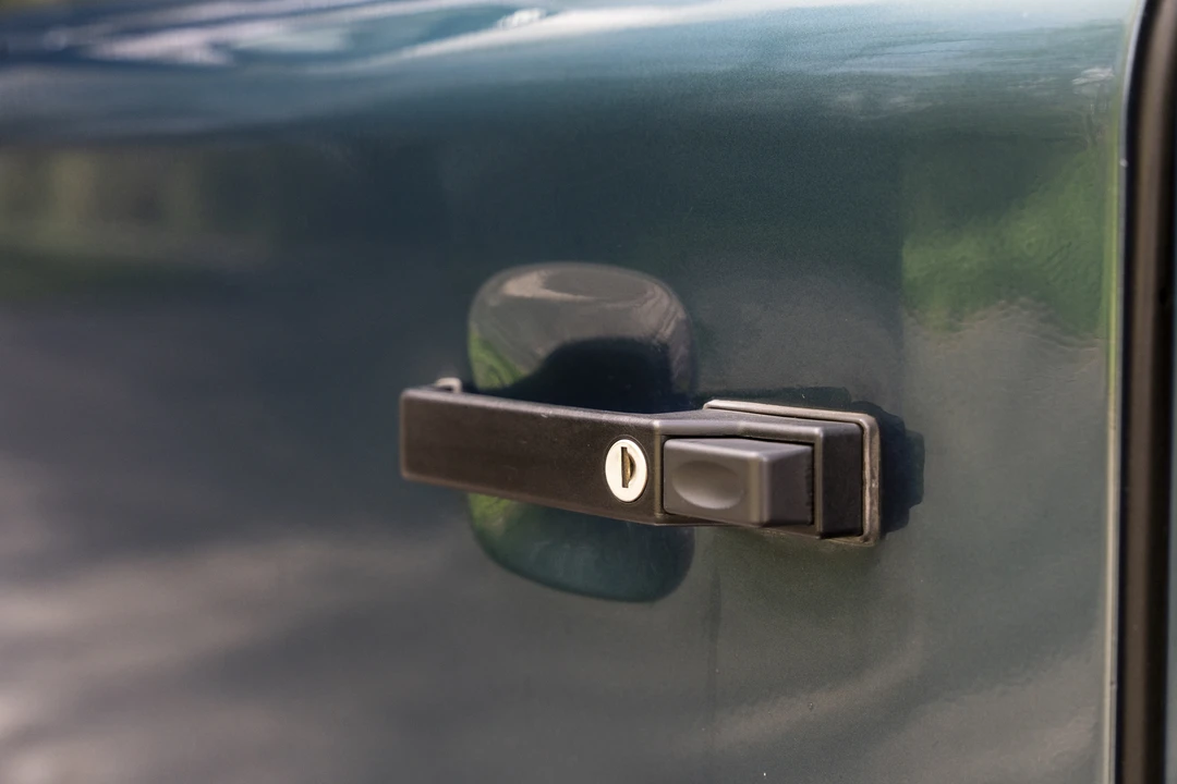 1998 Land Rover Defender 90 - Image 16 of 31