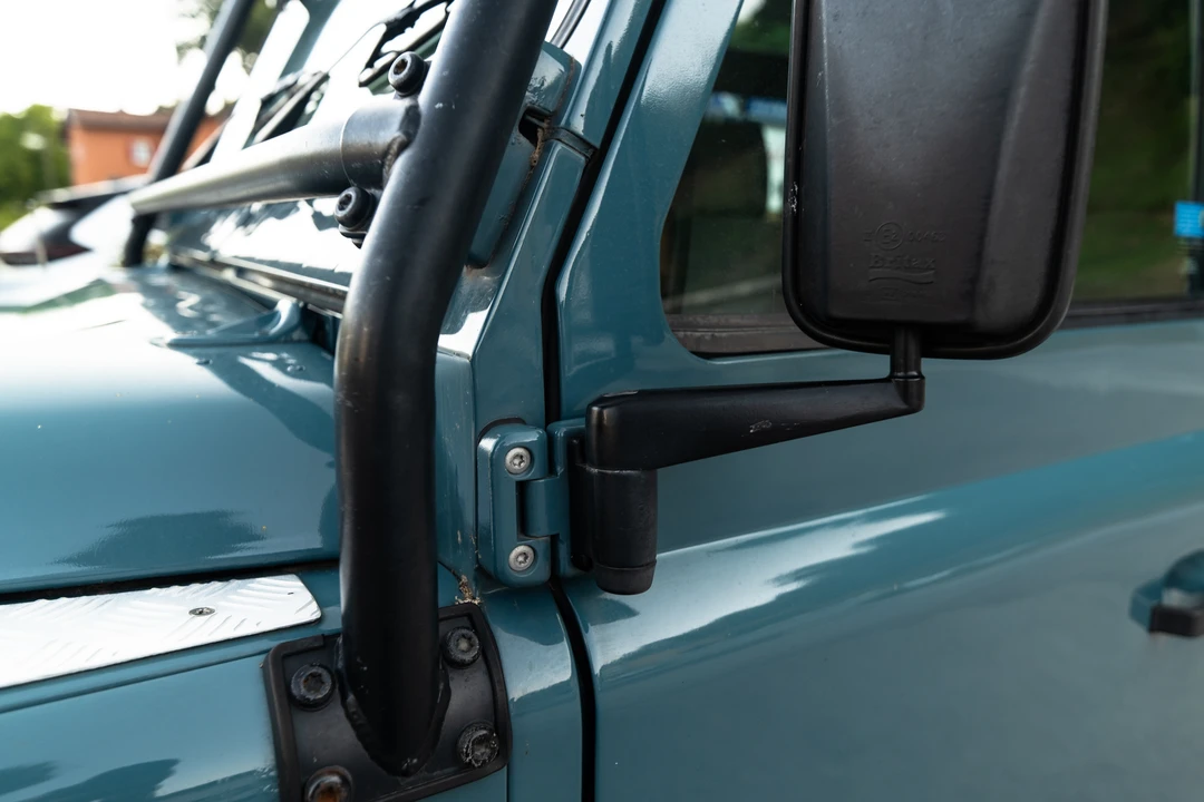 1998 Land Rover Defender 90 - Image 19 of 31