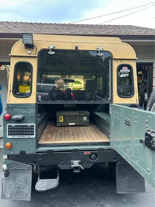 1998 Land Rover Defender 90 - Image 9 of 19