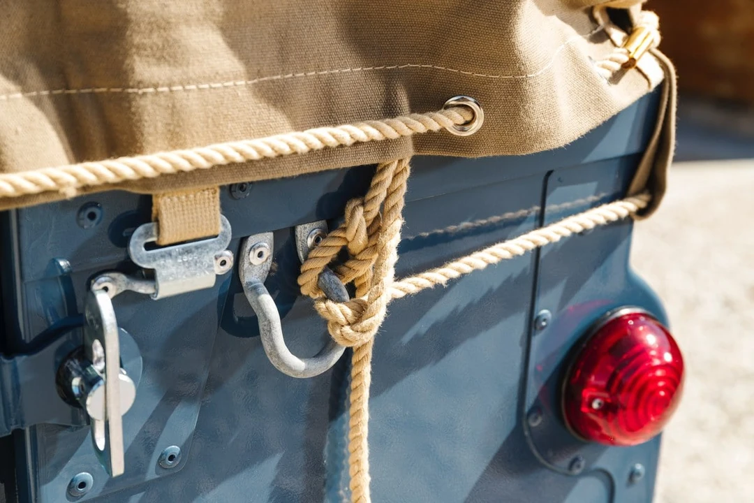 1998 Land Rover Defender 90 - Image 13 of 31
