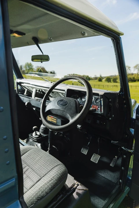 1998 Land Rover Defender 90 - Image 5 of 31