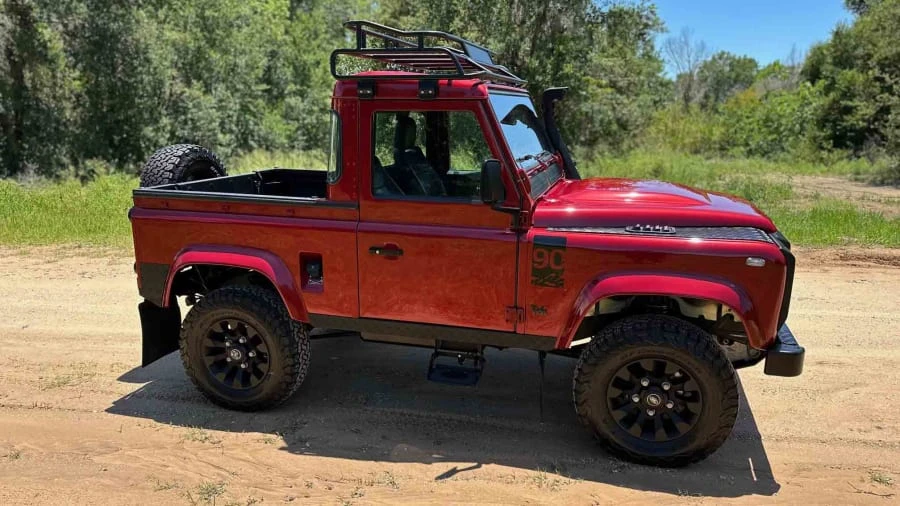 1998 Land Rover Defender 90 - Image 5 of 31