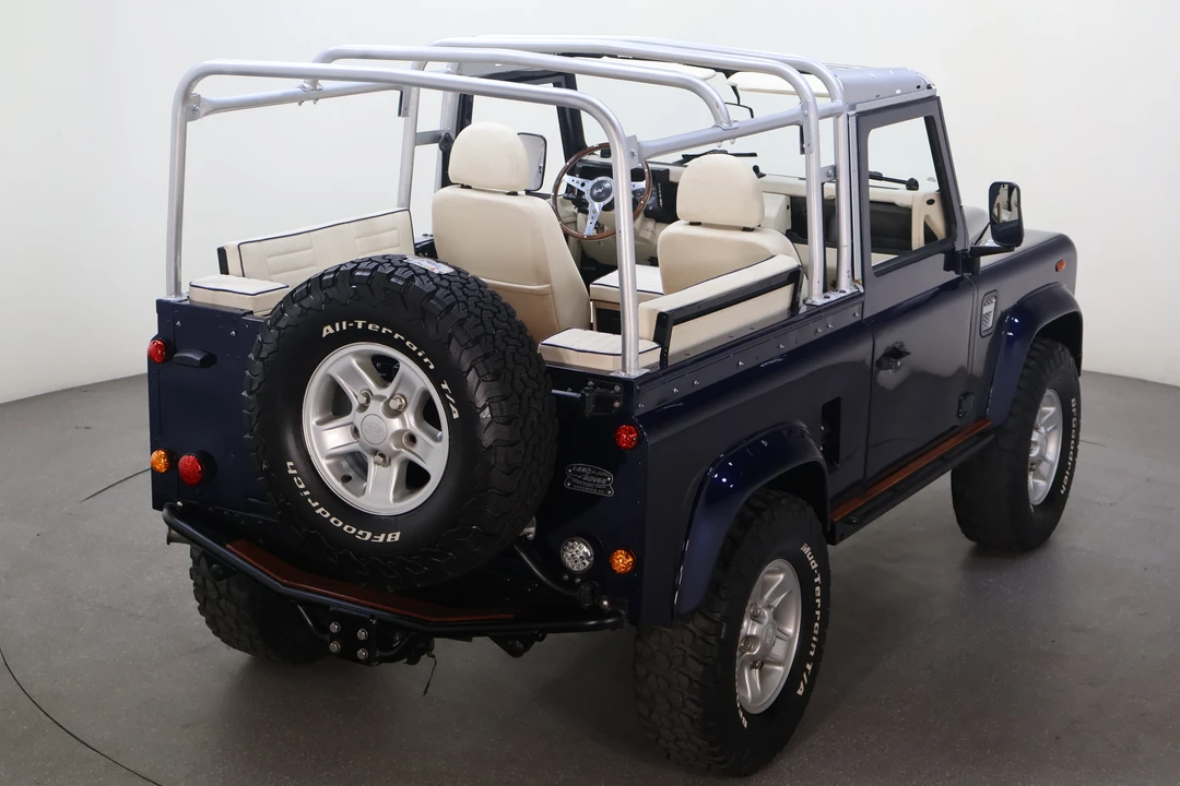 1998 Land Rover Defender 90 - Image 14 of 31
