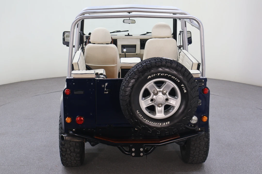 1998 Land Rover Defender 90 - Image 17 of 31
