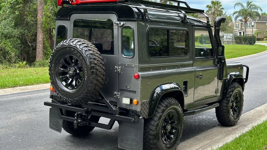 1998 Land Rover Defender 90 - Image 9 of 30