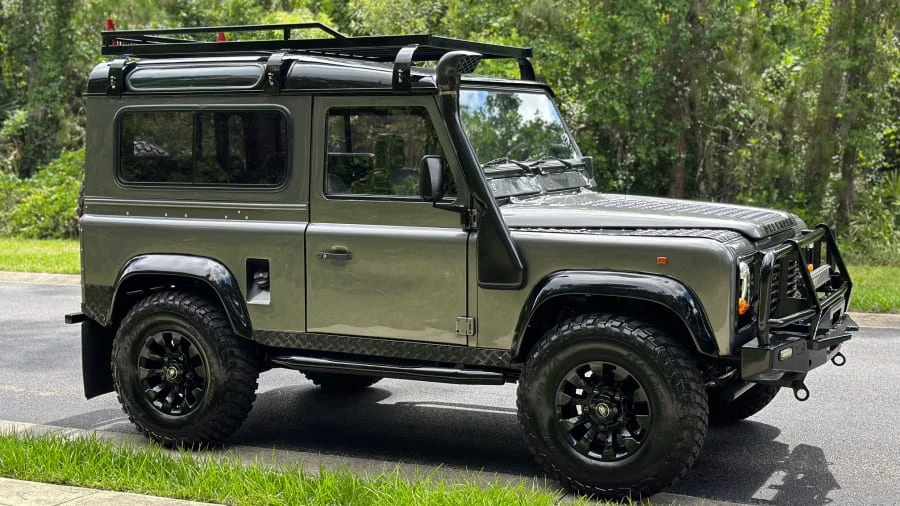 1998 Land Rover Defender 90 - Image 8 of 30