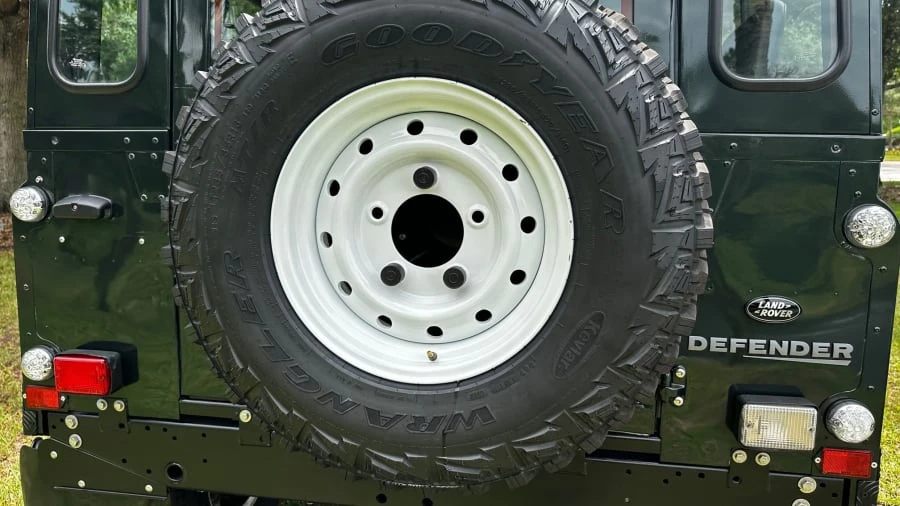 1998 Land Rover Defender 90 - Image 12 of 31