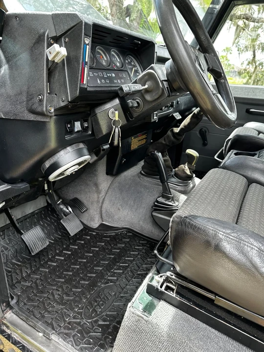 1998 Land Rover Defender 90 - Image 27 of 31