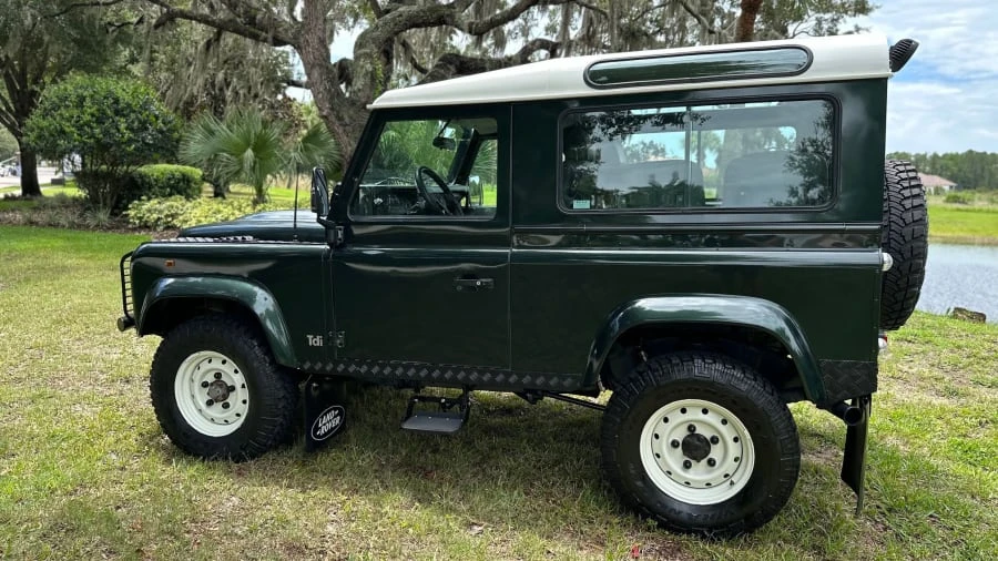 1998 Land Rover Defender 90 - Image 9 of 31