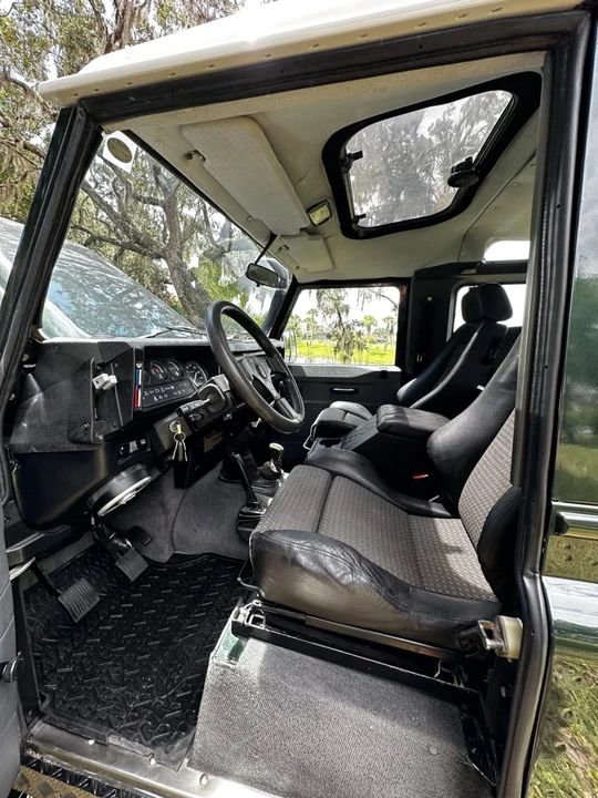 1998 Land Rover Defender 90 - Image 30 of 31