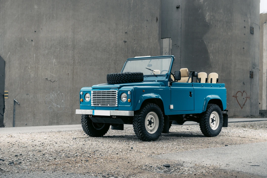 1998 Land Rover Defender 90 - Image 9 of 31