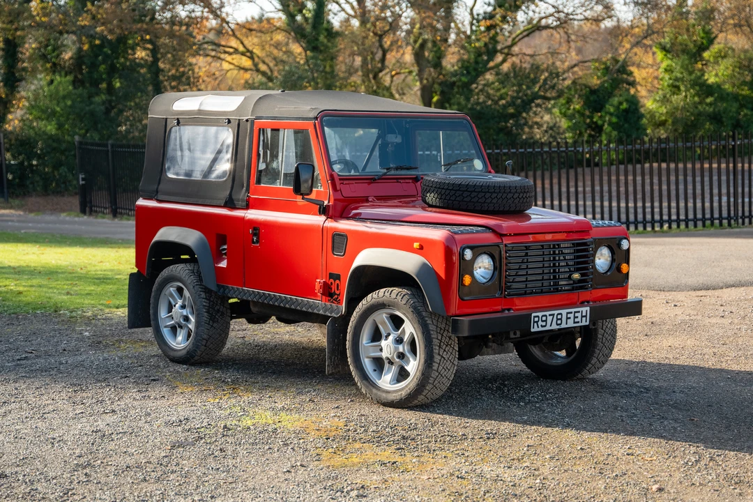 1998 Land Rover Defender 90 - Image 9 of 31