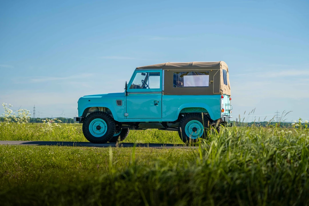 1998 Land Rover Defender 90 - Image 12 of 31