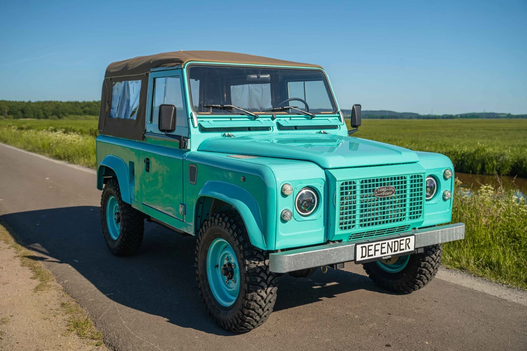 1998 Land Rover Defender 90 - Image 17 of 31