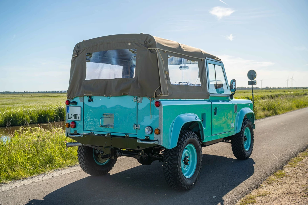 1998 Land Rover Defender 90 - Image 7 of 31