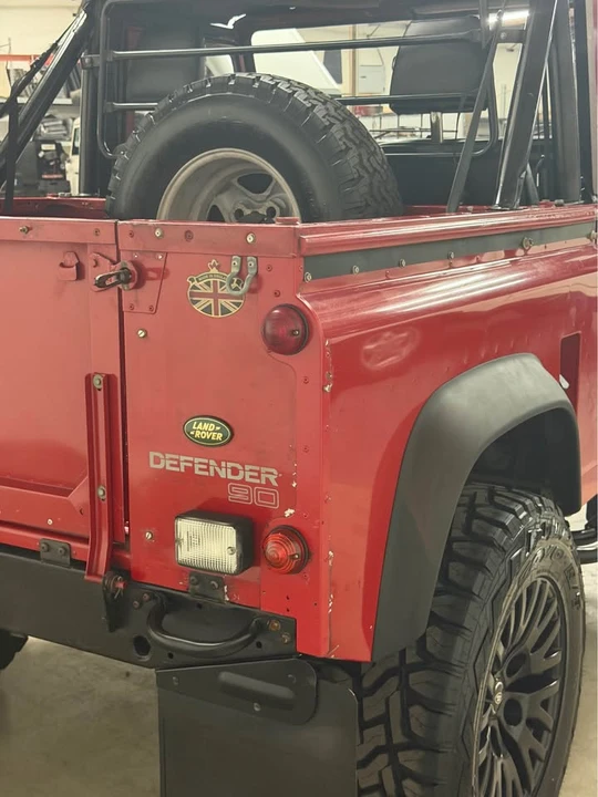 1998 Land Rover Defender 90 - Image 16 of 17