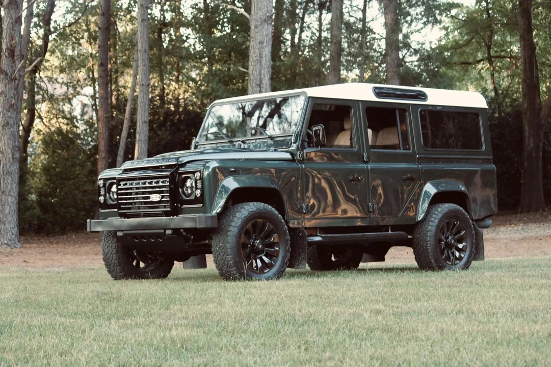 1998 Land Rover Defender 110 - Image 8 of 21