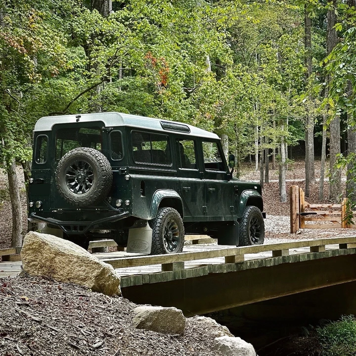 1998 Land Rover Defender 110 - Image 5 of 21