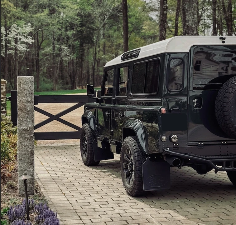 1998 Land Rover Defender 110 - Image 3 of 21
