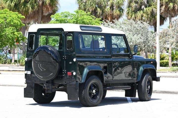 1998 Land Rover Defender 90 - Image 8 of 21