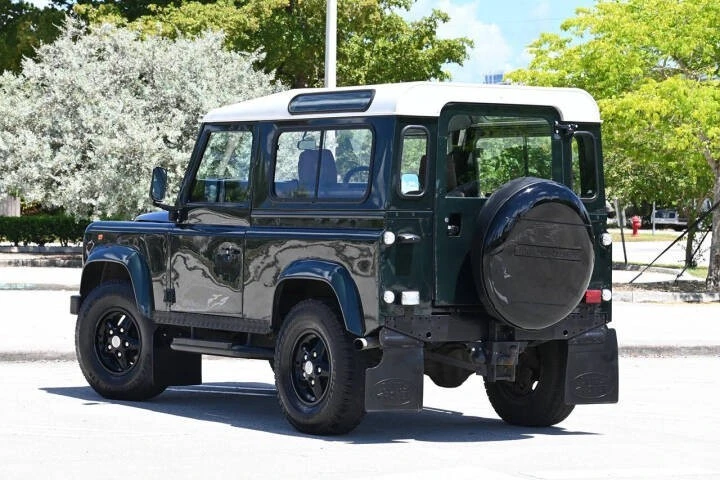 1998 Land Rover Defender 90 - Image 6 of 21