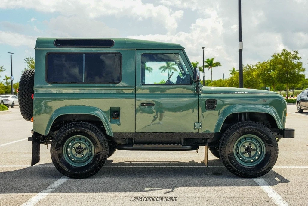 1998 Land Rover Defender 90 - Image 9 of 12