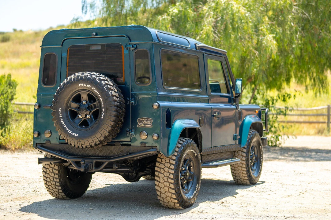 1998 Land Rover Defender 90 - Image 9 of 21