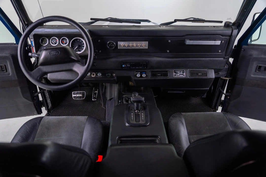 1998 Land Rover Defender 90 - Image 17 of 21