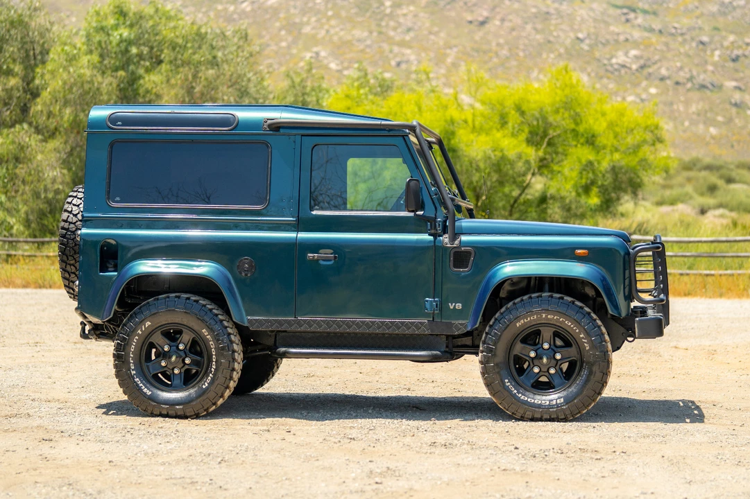 1998 Land Rover Defender 90 - Image 8 of 21