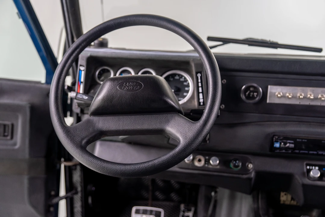 1998 Land Rover Defender 90 - Image 19 of 21