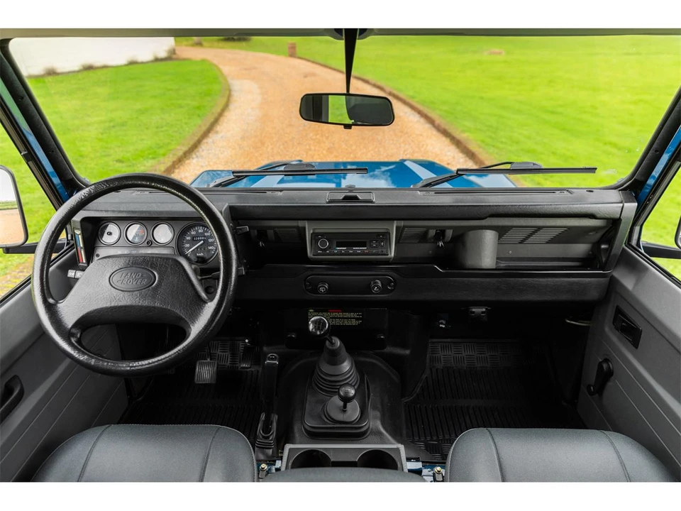 1998 Land Rover Defender - Image 19 of 25