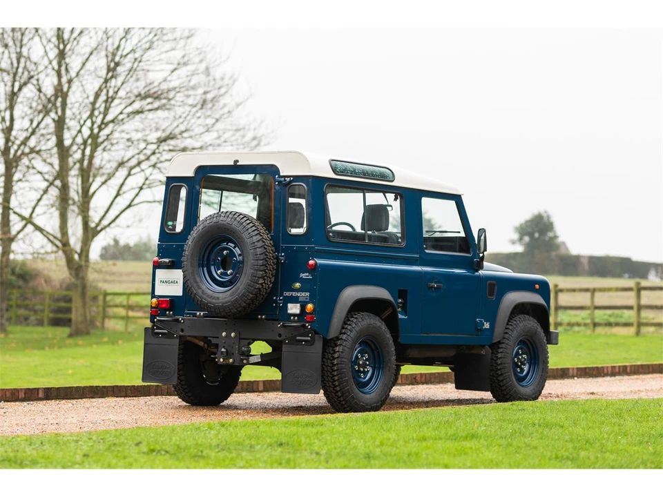 1998 Land Rover Defender - Image 5 of 25