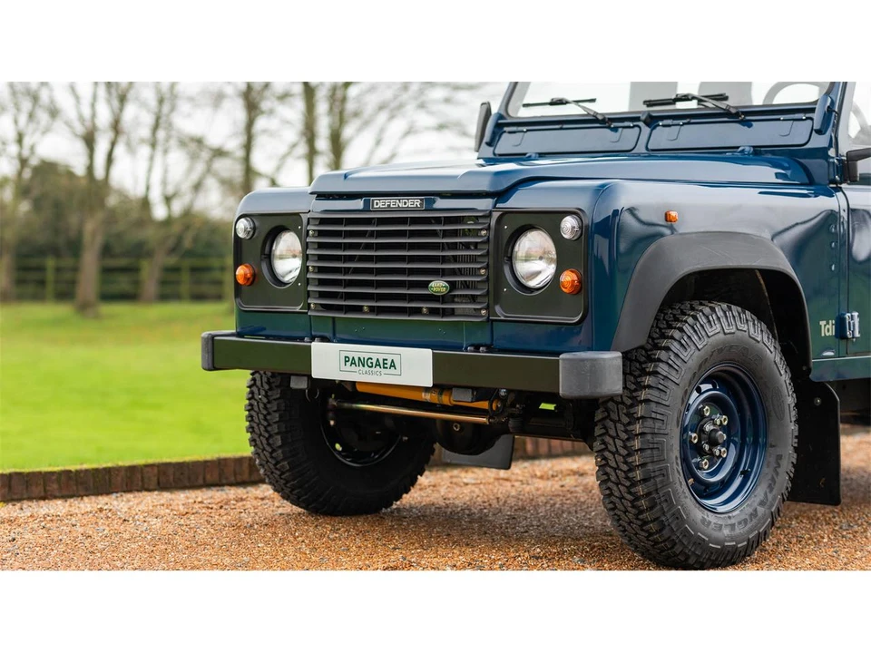 1998 Land Rover Defender - Image 9 of 25