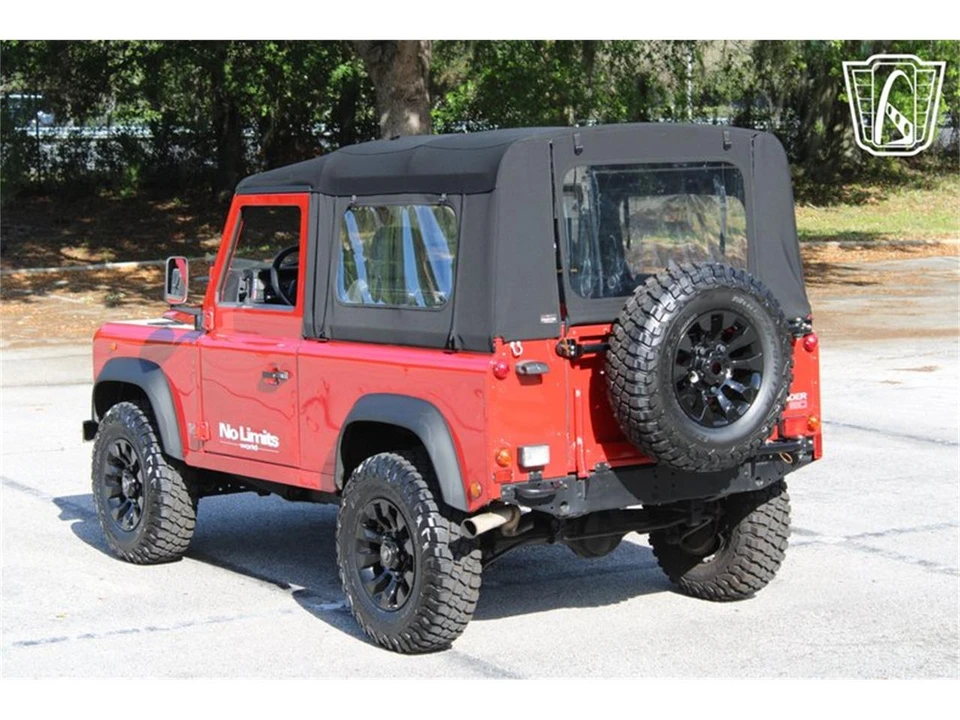 1998 Land Rover Defender - Image 7 of 31