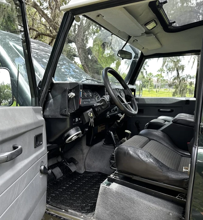 1998 Land Rover Defender - Image 28 of 31