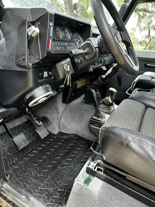 1998 Land Rover Defender - Image 25 of 31