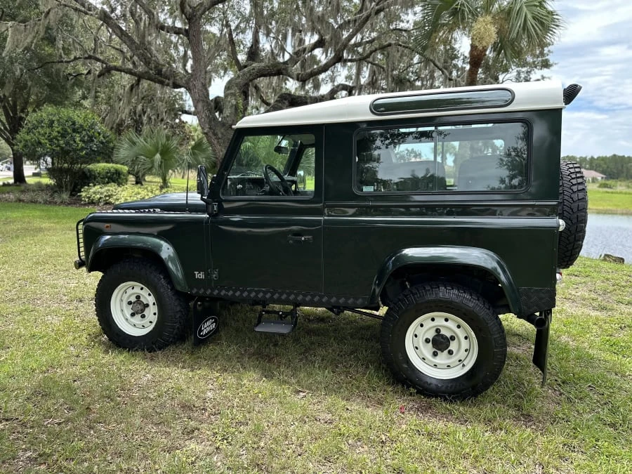 1998 Land Rover Defender - Image 2 of 31
