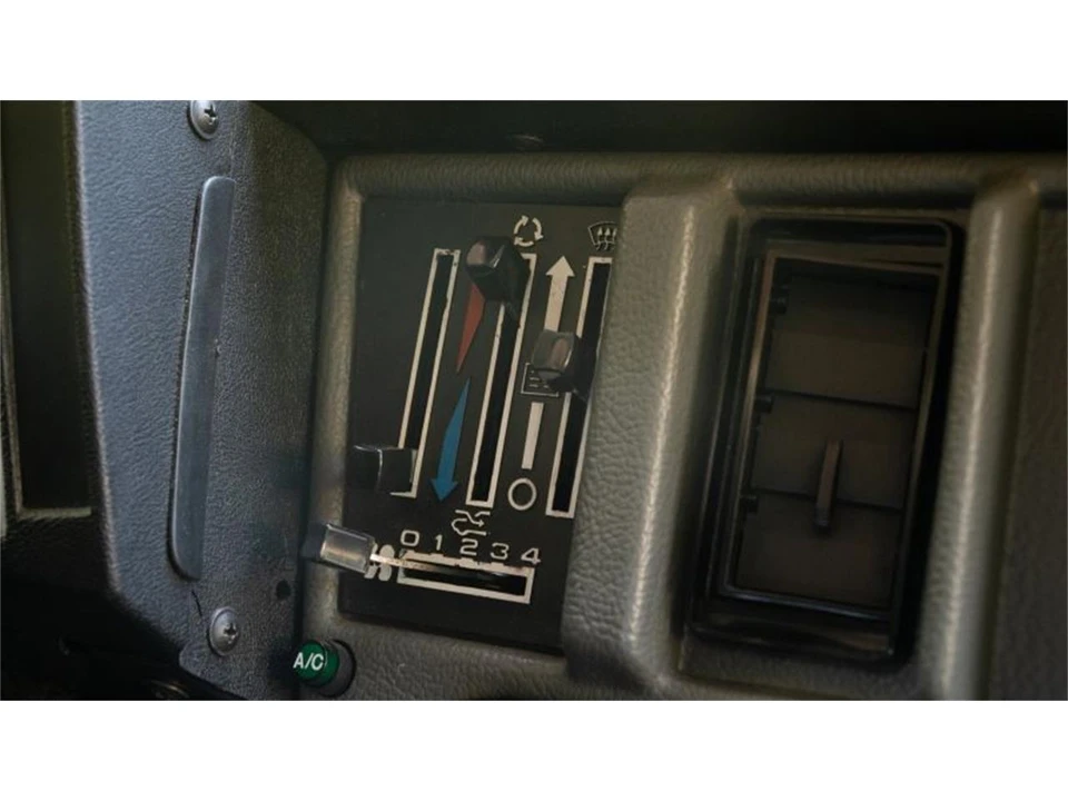 1998 Land Rover Defender - Image 24 of 31