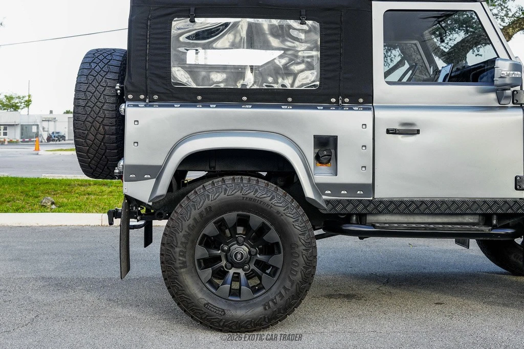 1998 Land Rover Defender 90 - Image 10 of 12